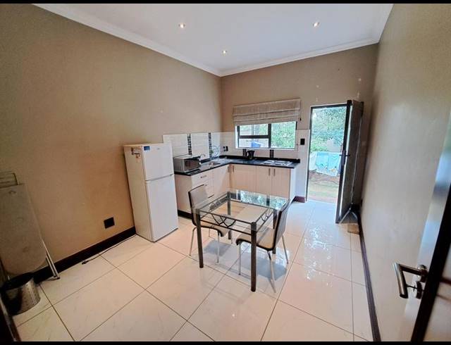 1 BEDROOM PROPERTY TO RENT IN RASLOUW